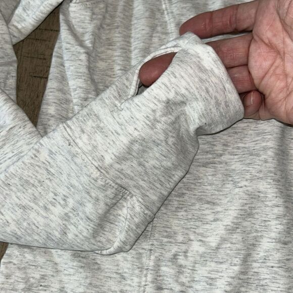 Athleta Ninja 🥷 Hoodie with both Kangaroo 🦘and Thumb 👍 Pockets Soft comfy - Picture 8 of 15